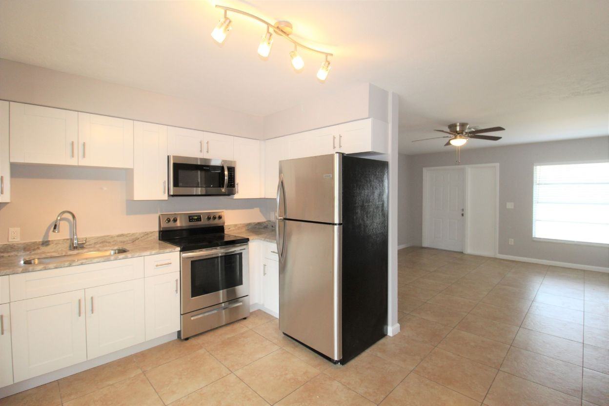 510 Briarwood Rd - Photo 2 of 10