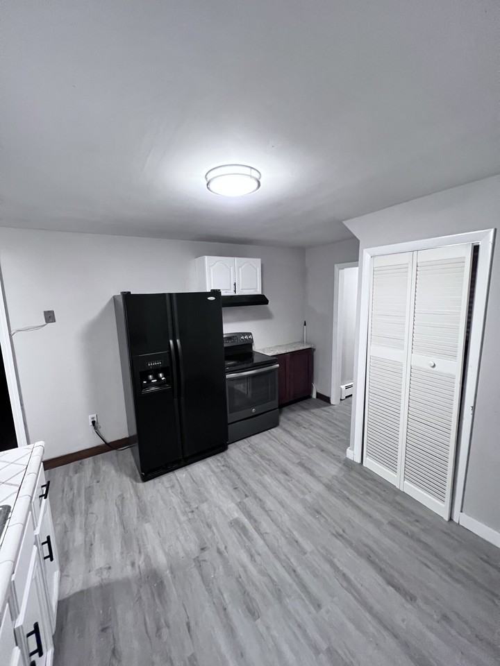 137 Florence St #3 - Photo 2 of 11