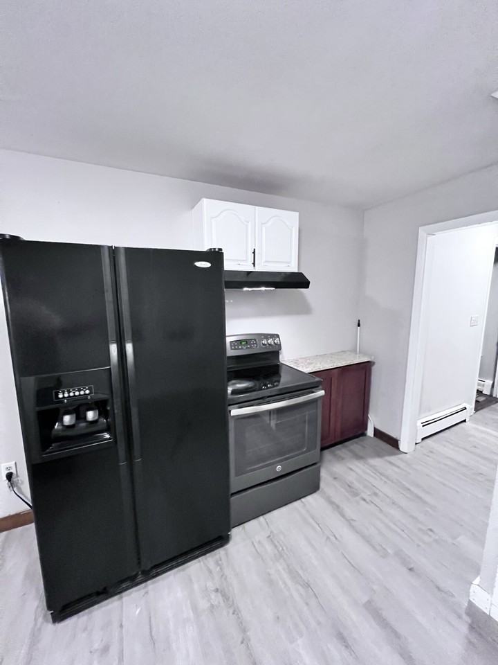 137 Florence St #3 - Photo 5 of 11