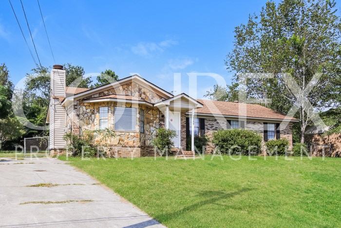 2349 Richwood Dr - Photo 3 of 15