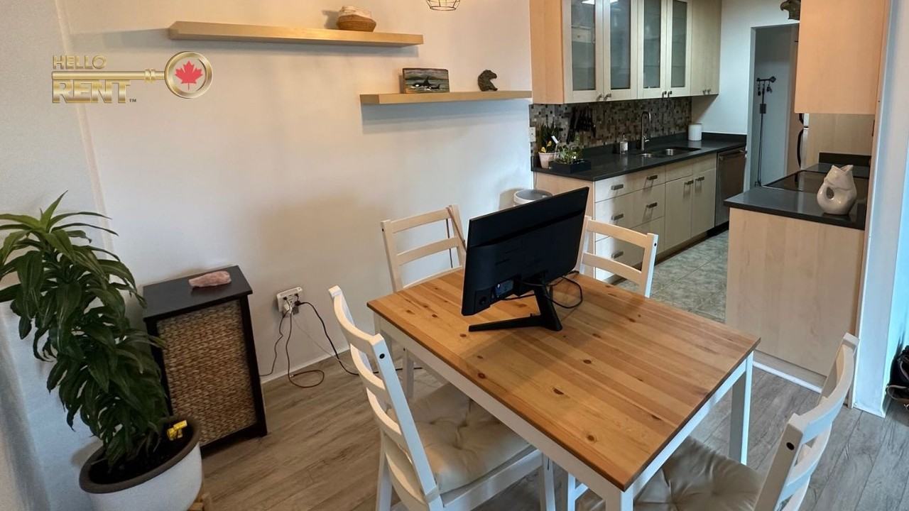 809 16th Street West - Photo 8
