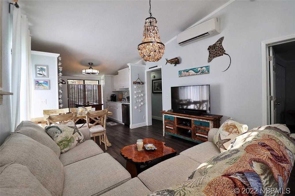 76 Heather Point Court - Photo 3 of 12