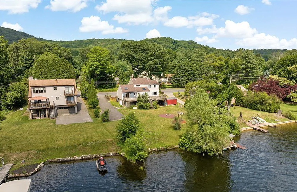 451 Roosevelt Dr #NA - Photo 3 of 15