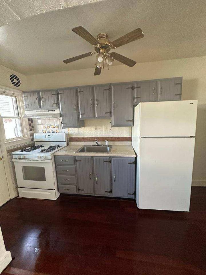 1405 Broening Hwy #NA - Photo 2 of 11