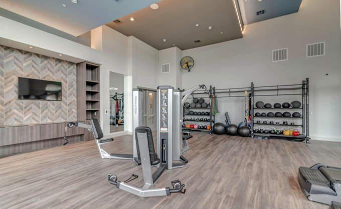 850 Greenside Dr - Photo 2 of 4