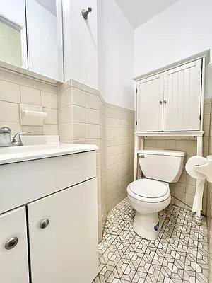 11211 15th Ave - Photo 2 of 4