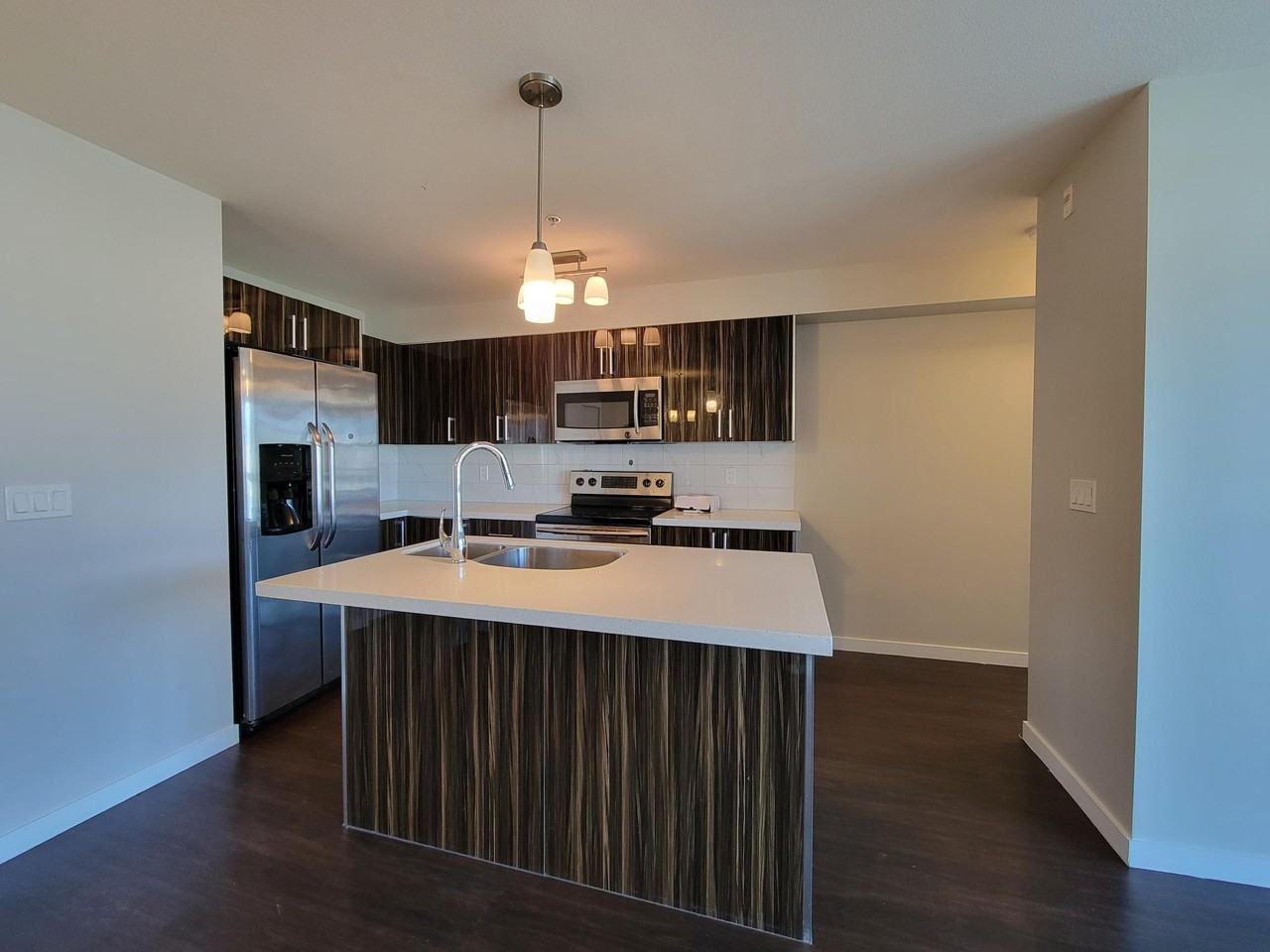 22318 Lougheed Highway - Photo 2 of 12