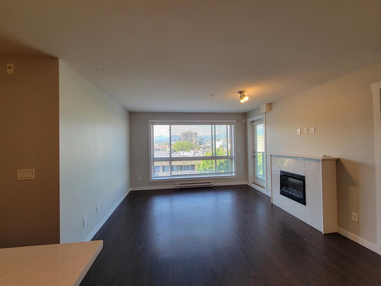 22318 Lougheed Highway - Photo 3 of 12