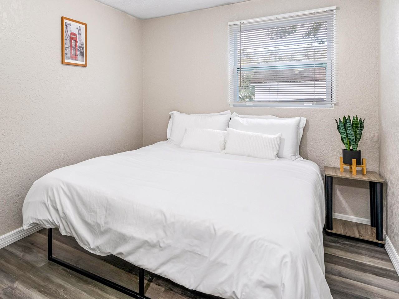 8005 East Doctor Martin Luther King Junior Boulevard - Photo 6 of 7