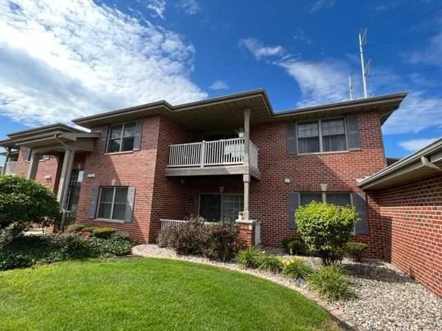 641 Cambridge Ct - Photo 3 of 4