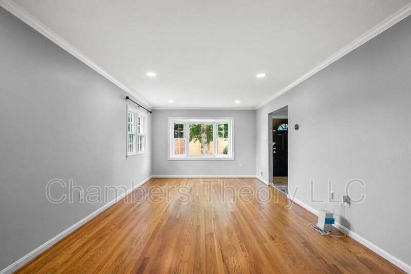 3331 Spring Ln - Photo 3 of 47