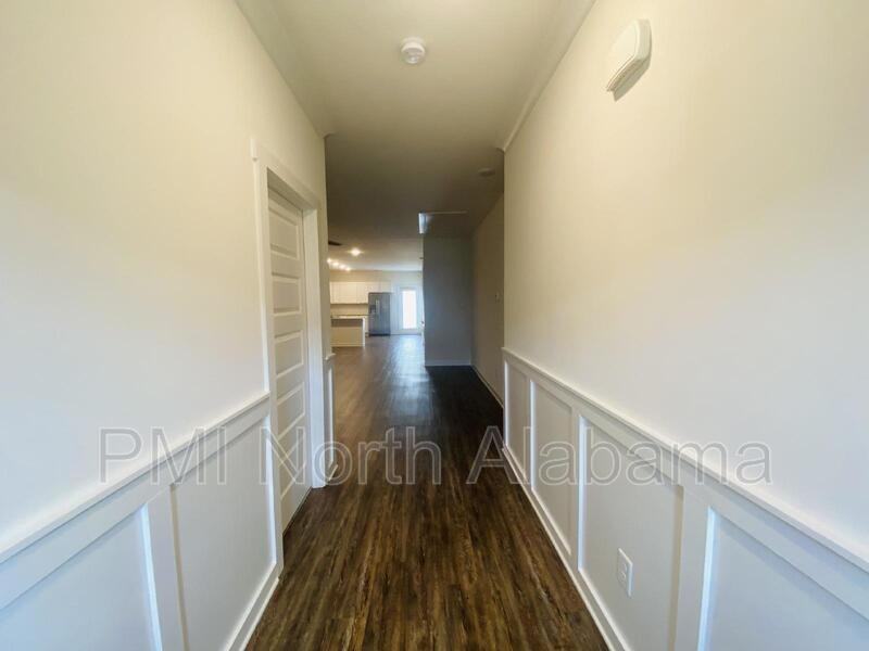 406 Edgebrook Dr - Photo 2 of 14