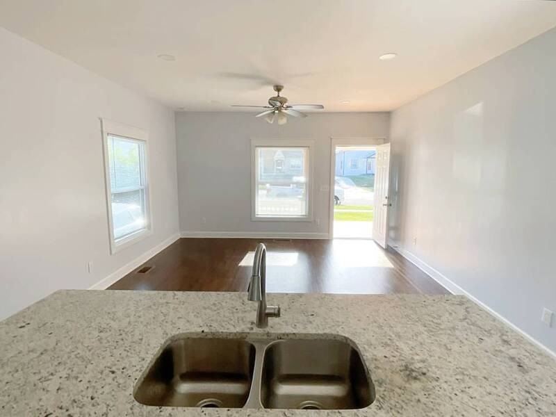 1334 N Cheyenne Ave - Photo 3 of 10