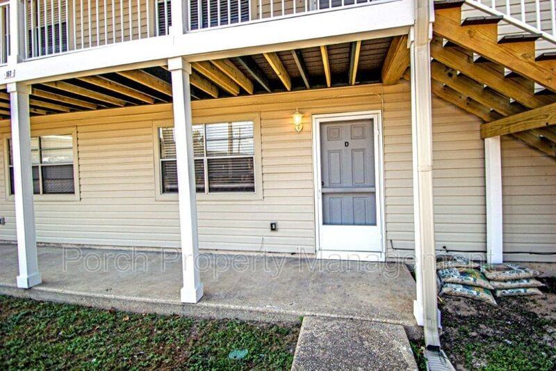 161 E Strong St #D - Photo 2 of 8