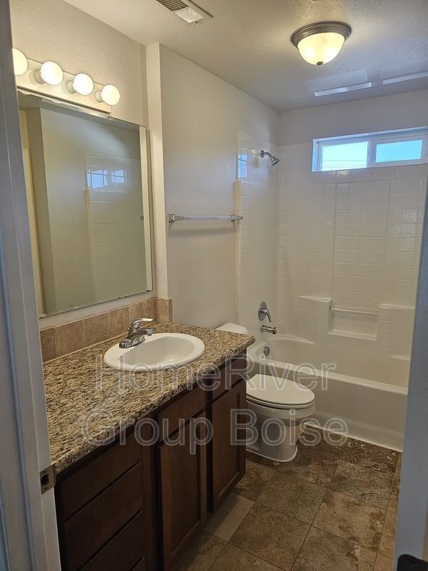 11846 W Fairview Ave #201 - Photo 3 of 16