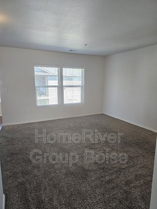 11846 W Fairview Ave #201 - Photo 7 of 16