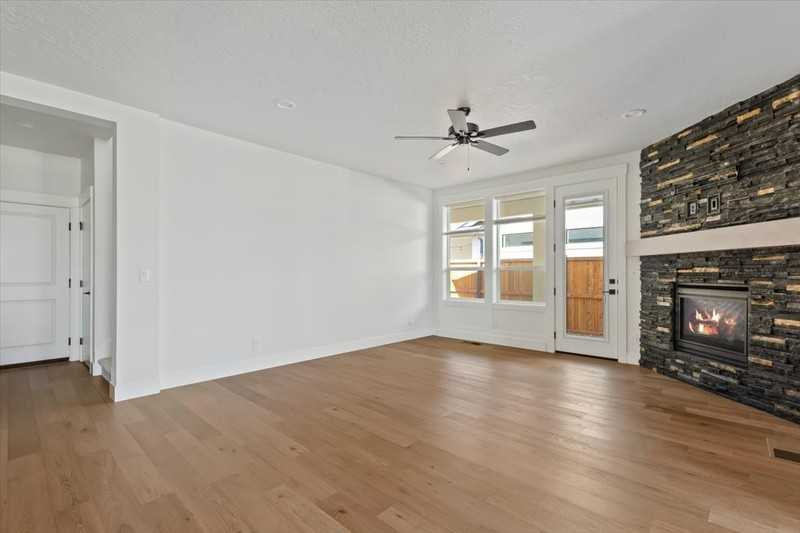 8283 W Shams Ln - Photo 5 of 42