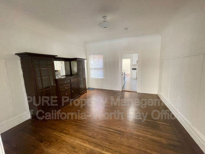 2179 Grove St - Photo 2 of 16