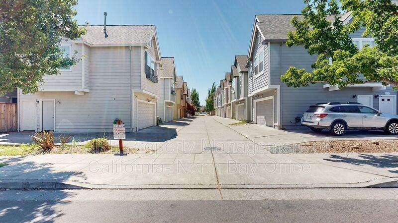 3930 Louis Krohn Dr - Photo 2 of 20