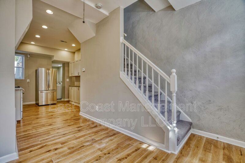 231 S Duncan St - Photo 2 of 22