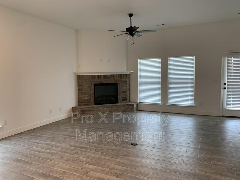 812 Delaney Dr - Photo 2 of 9