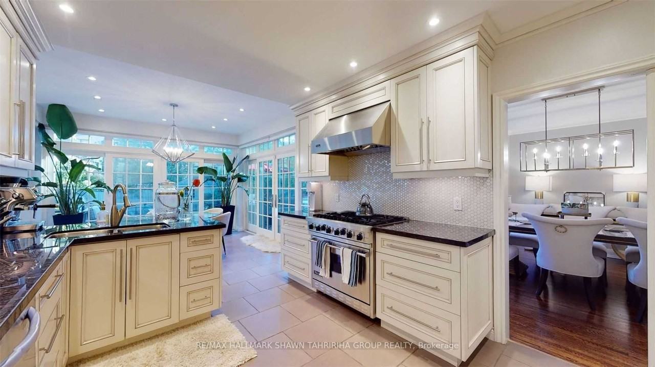 127 Cheltenham Avenue - Photo 3 of 33