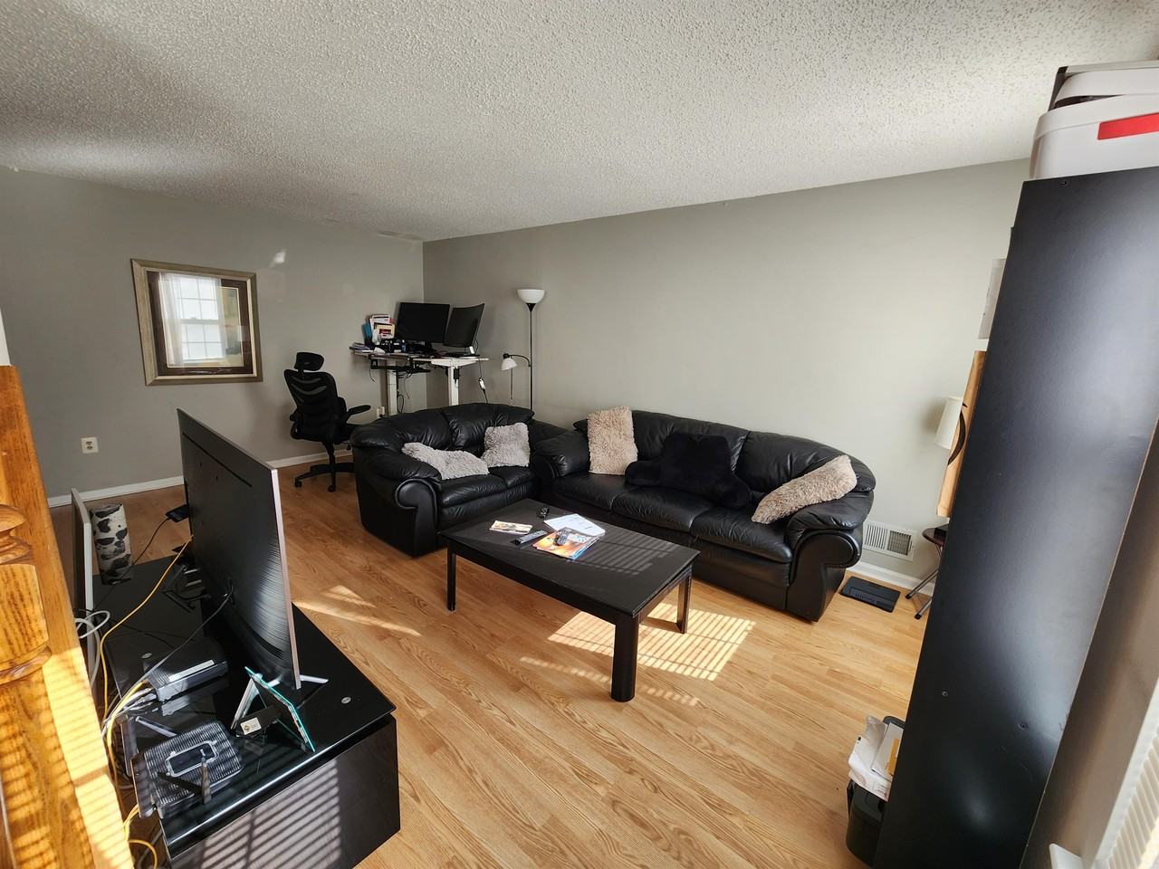 268 Matthews Dr - Photo 3 of 10