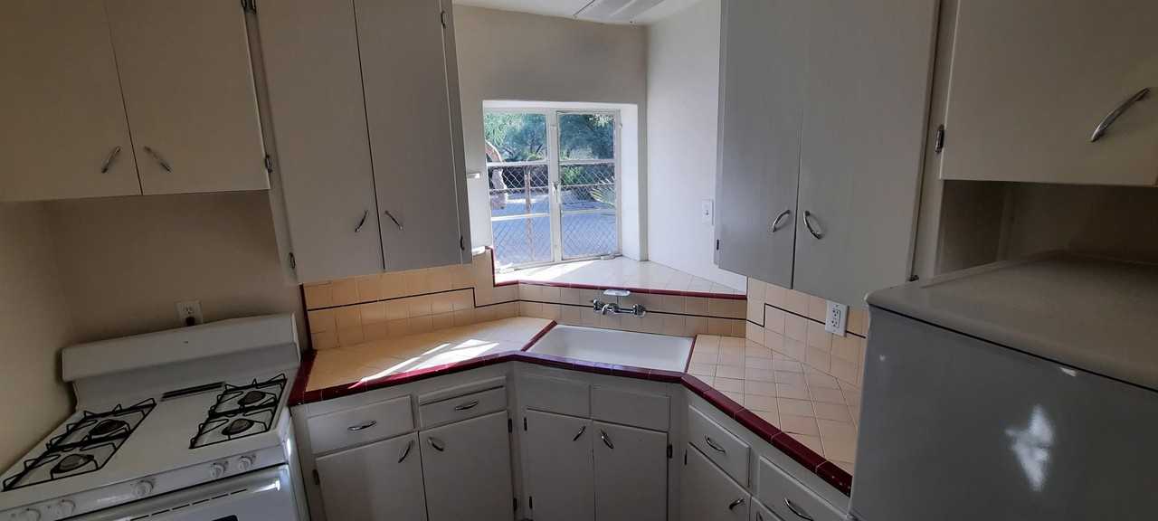 526 W. Roosevelt - 10 #10 - Photo 4 of 31