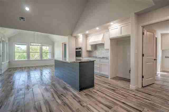 8290 Overlook Trl #1 - Photo 5 of 28