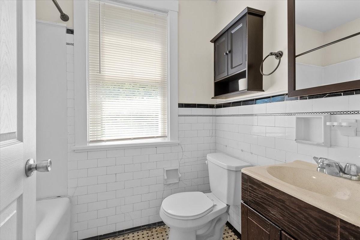 915 Chartiers AvenueApt 2 #2 - Photo 6 of 20