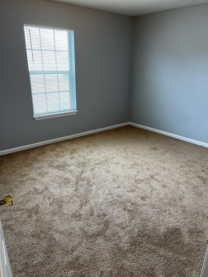 2313 Friar Tuck Ln #1 - Photo 3 of 4