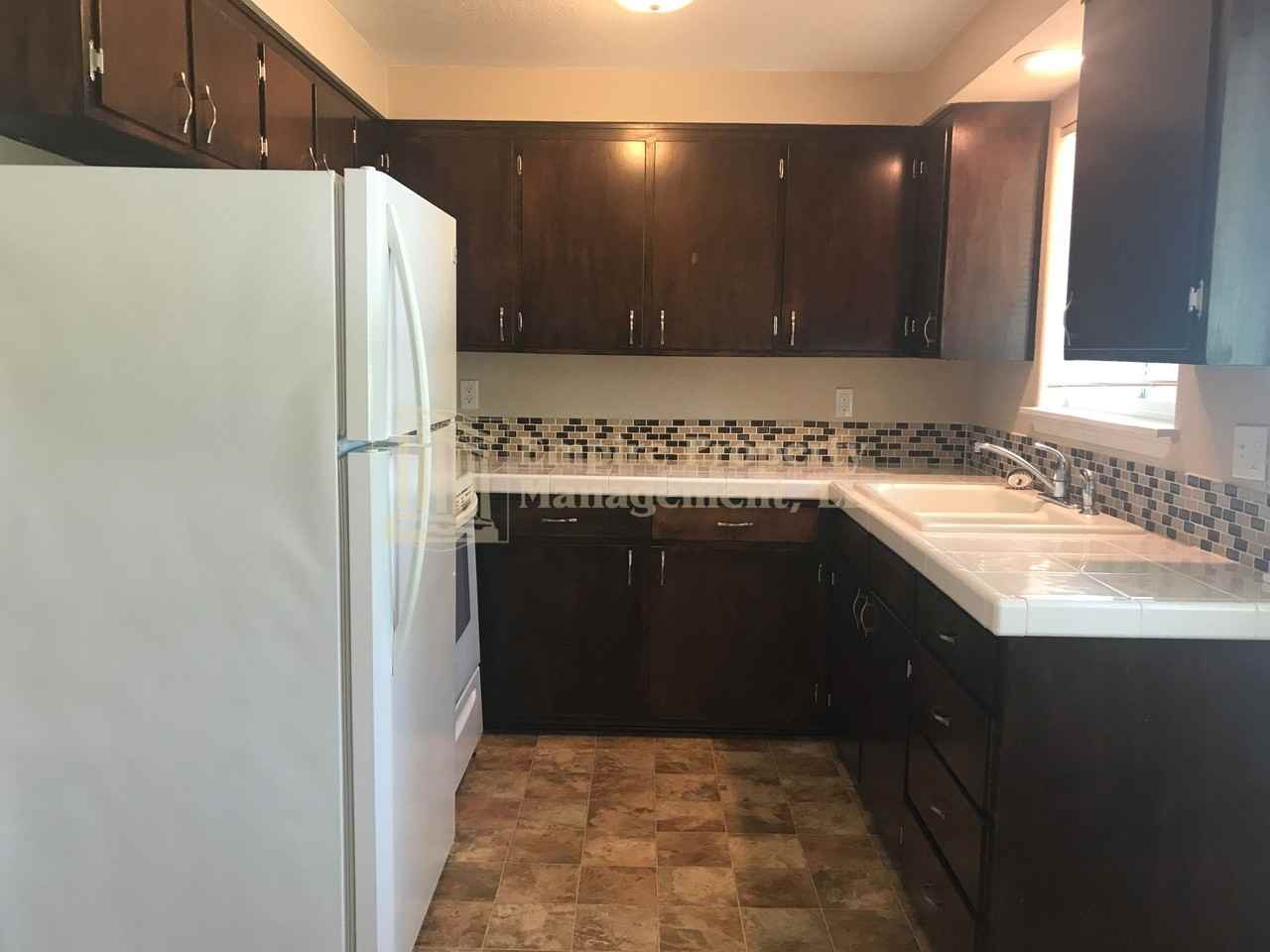 24958 Hunter Ave - Photo 4 of 11