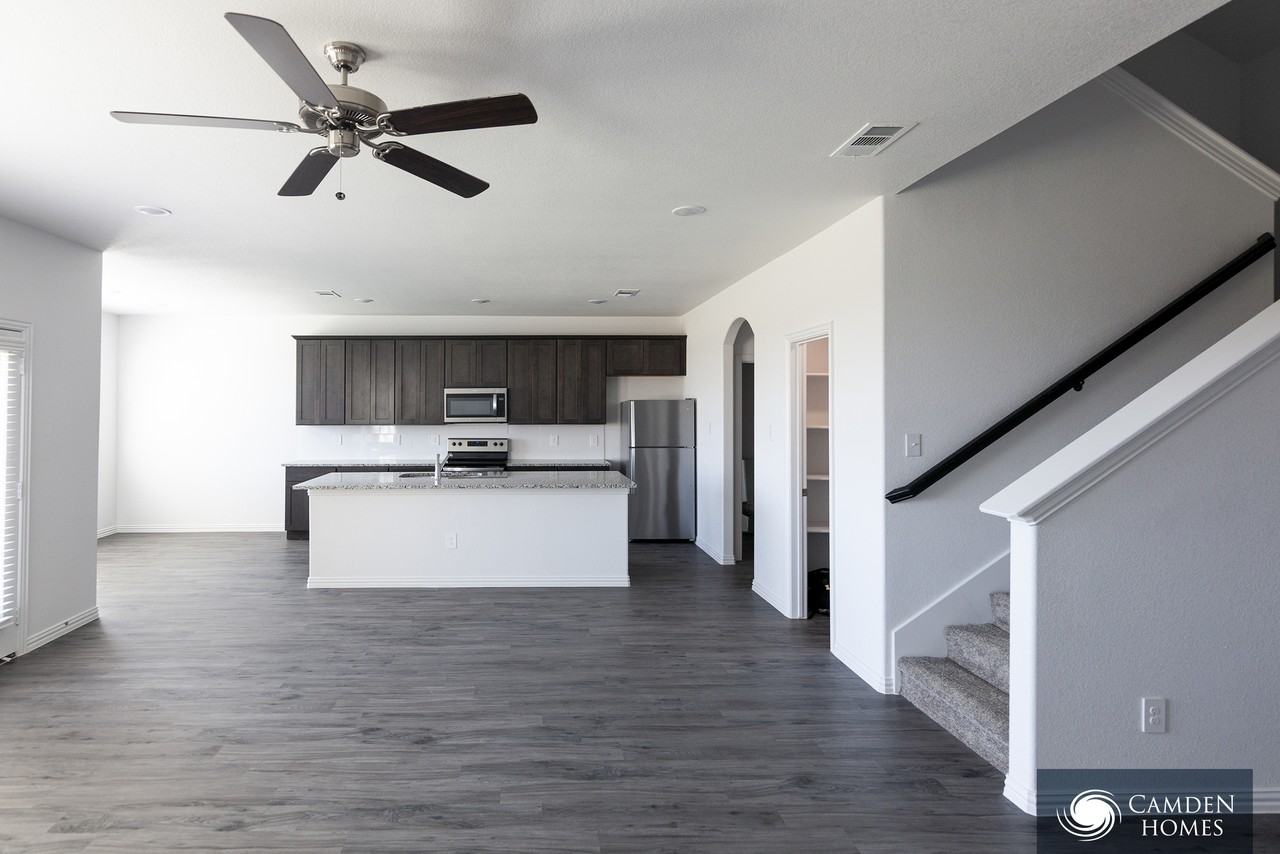 10238 Spearmint Ln - Photo 2 of 7