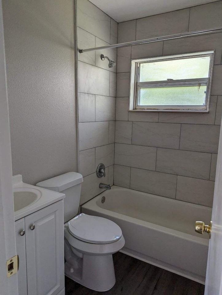 1036 Ola Dr #2 - Photo 4 of 9