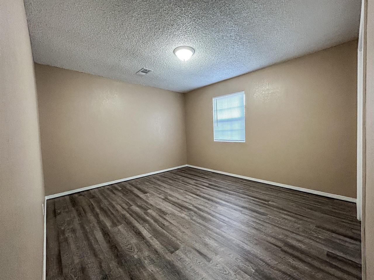 2100 Lynn Ln #A - Photo 5 of 7