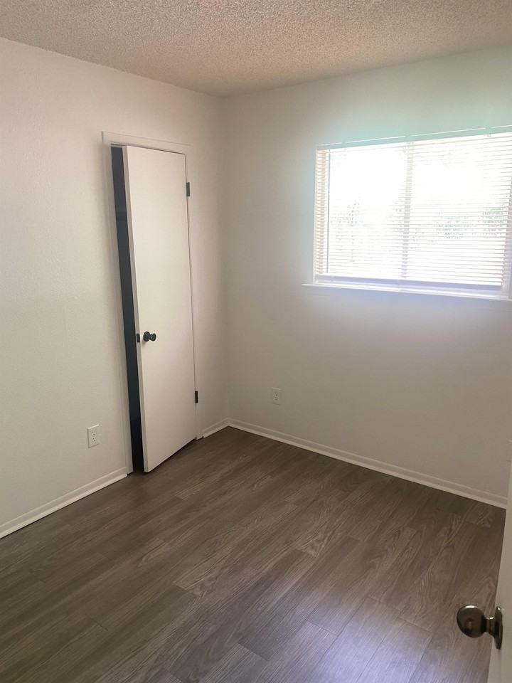 3903 Trotwood Trl #1 - Photo 6 of 9