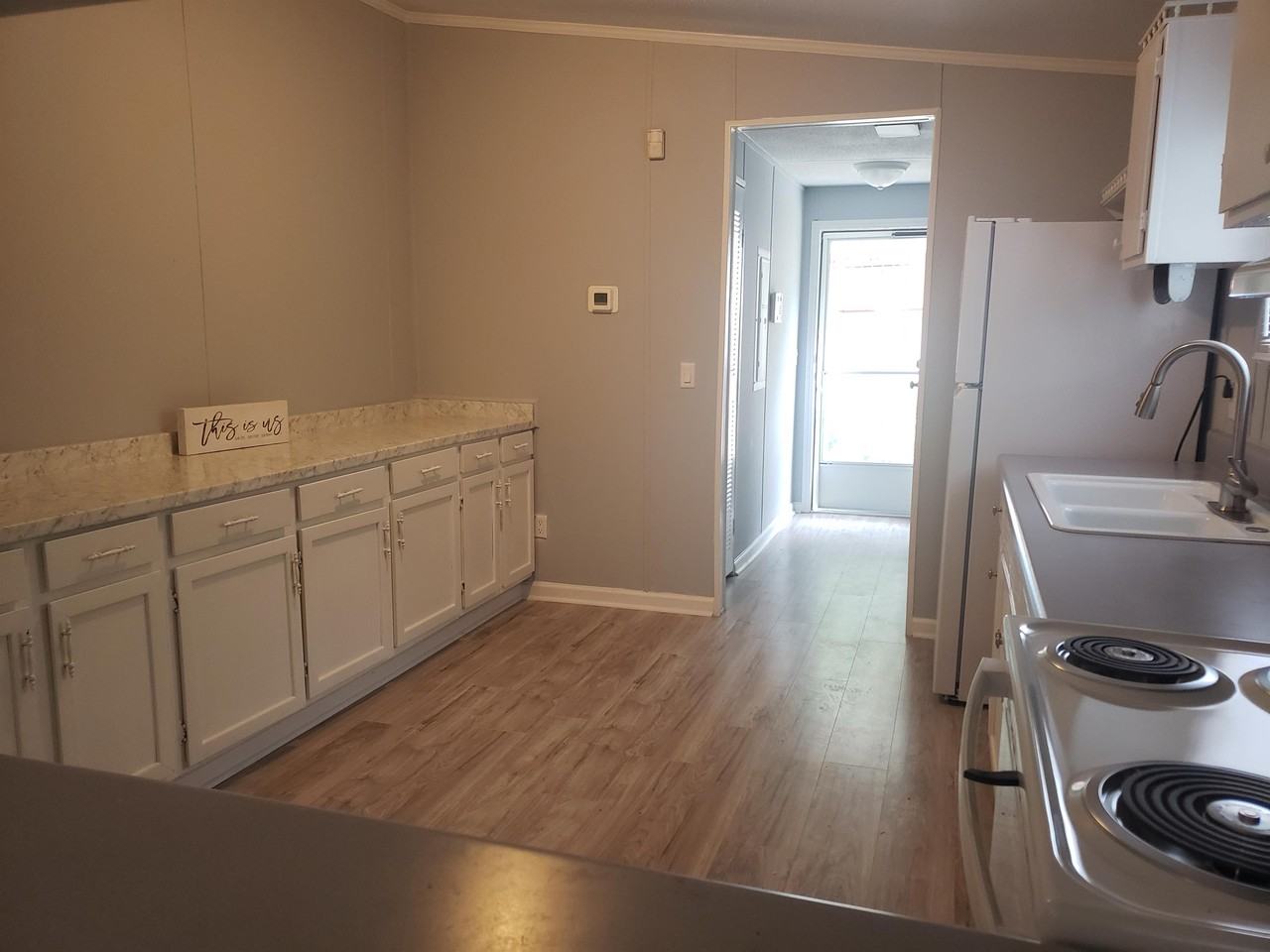 1654 Jersey Dr #1 - Photo 3 of 10