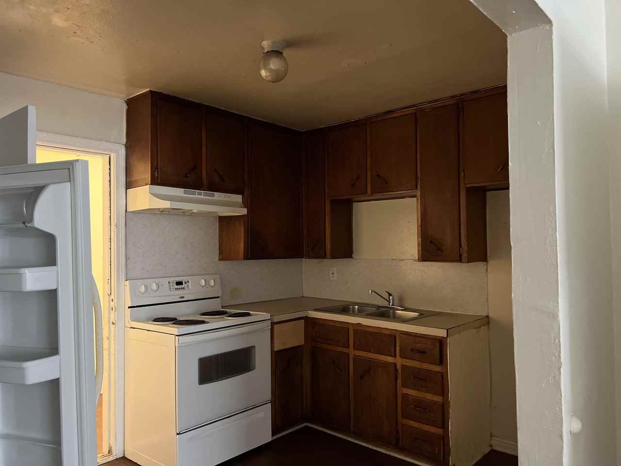 905 Sissom Rd #1 - Photo 3 of 7