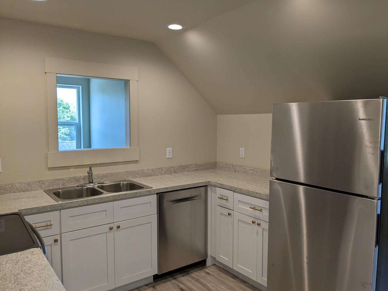 1016 8th Ave W Apt B #1 - Photo 6 of 16