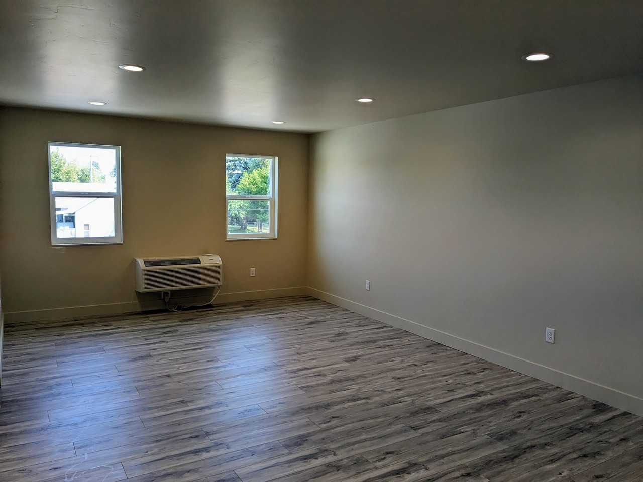 1016 8th Ave W Apt B #1 - Photo 7 of 16