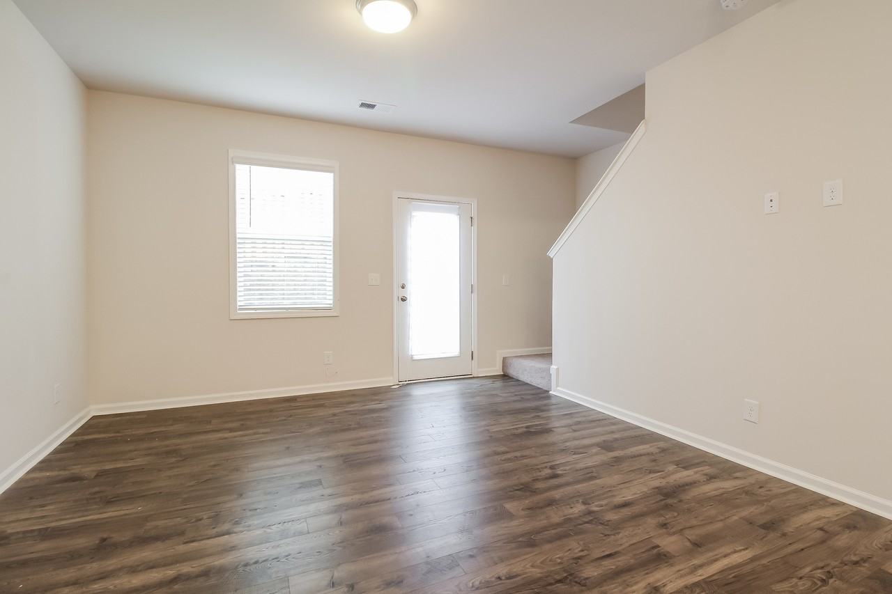 10 10 Oak Rose Dr - Photo 3 of 16
