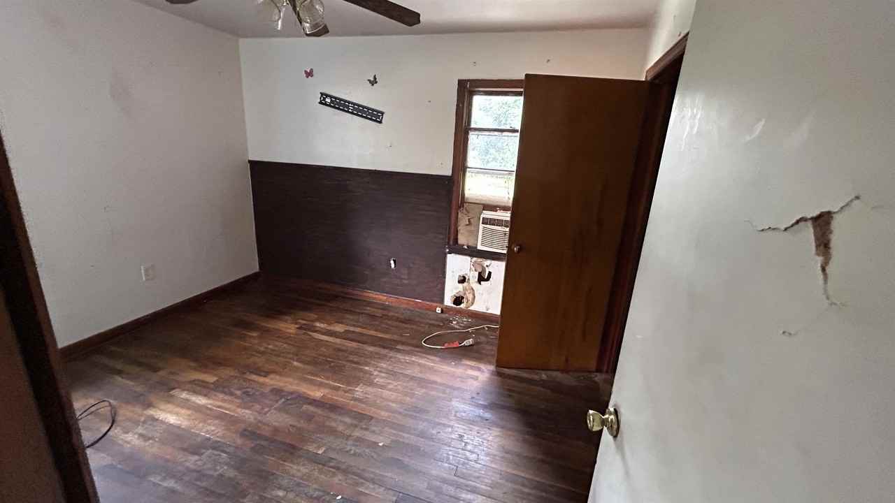 5131 Osborne Ave #1 - Photo 4 of 8