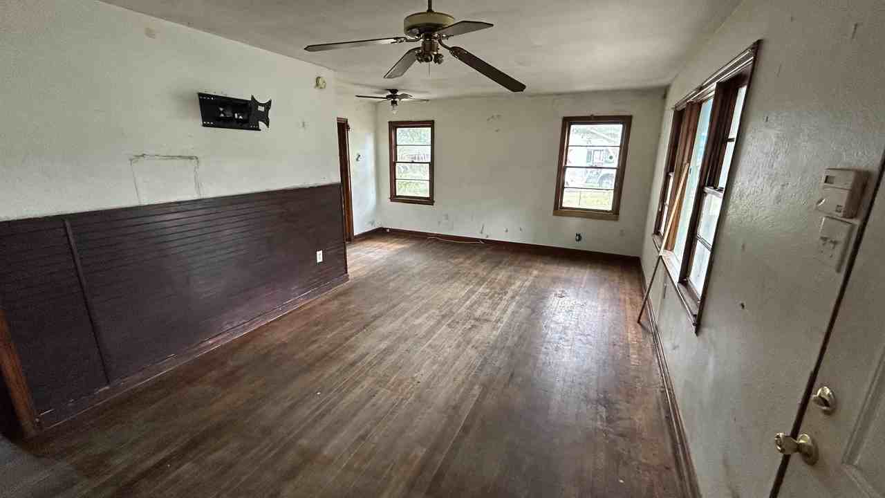 5131 Osborne Ave #1 - Photo 7 of 8