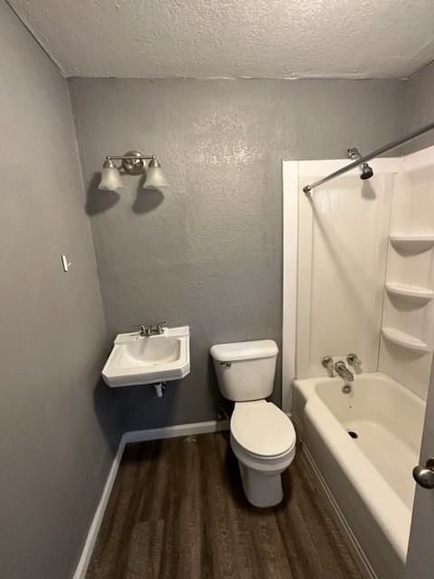 305 5th Ave #1 - Photo 4 of 5