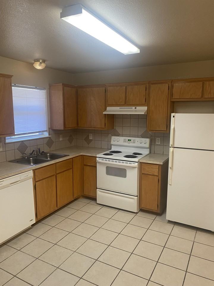 3110 Bachelor Button Blvd #A - Photo 3 of 8