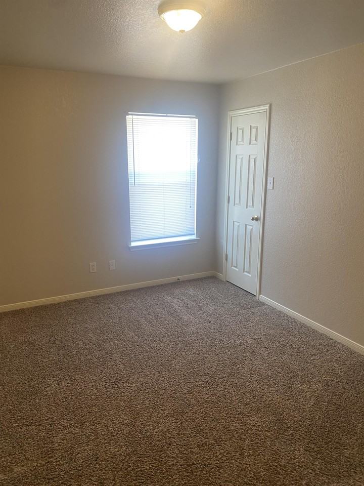 3110 Bachelor Button Blvd #A - Photo 6 of 8
