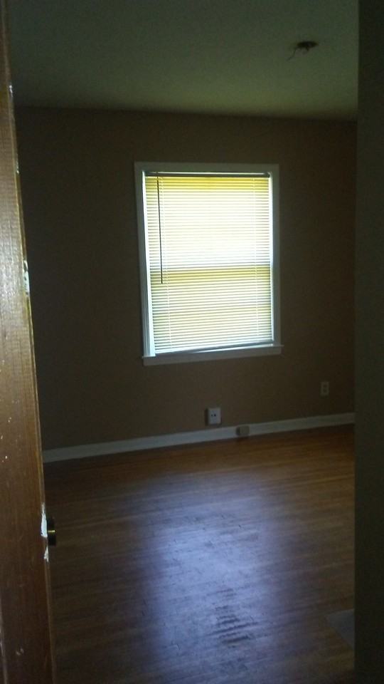 4611 Boeingshire Dr #1 - Photo 3 of 10