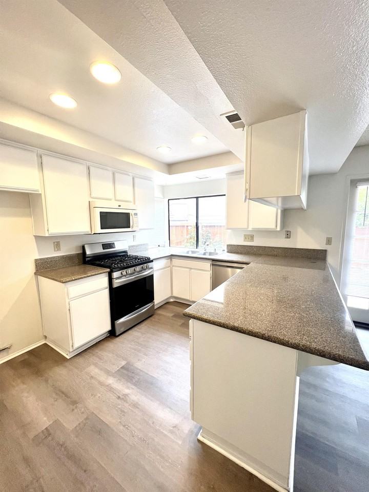 13238 Creek Park Ln #1 - Photo 2 of 20