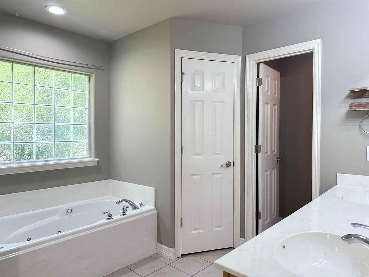 952 North Queen Annes Lace Drive #1 - Photo 5 of 16