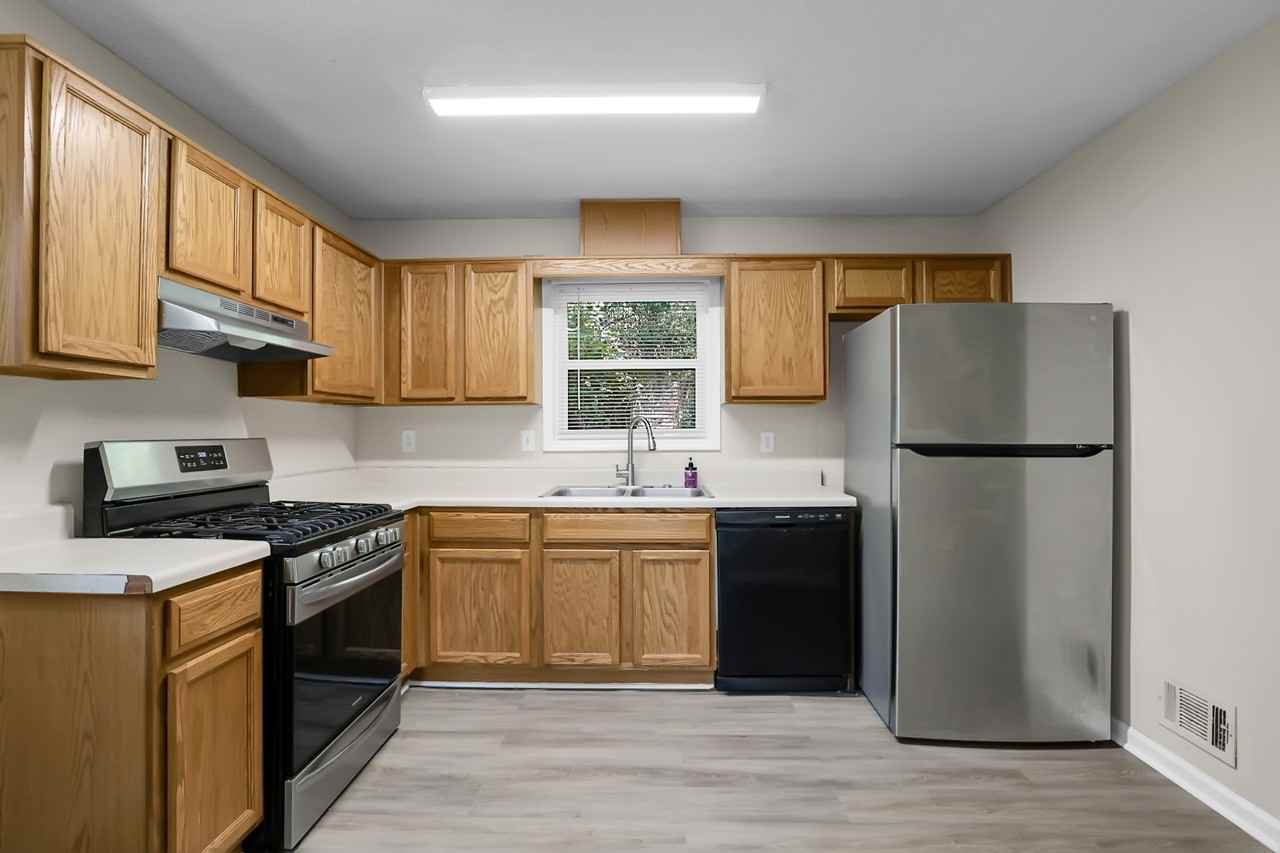 1229 Creek Forest Ct Nw #1 - Photo 6 of 35